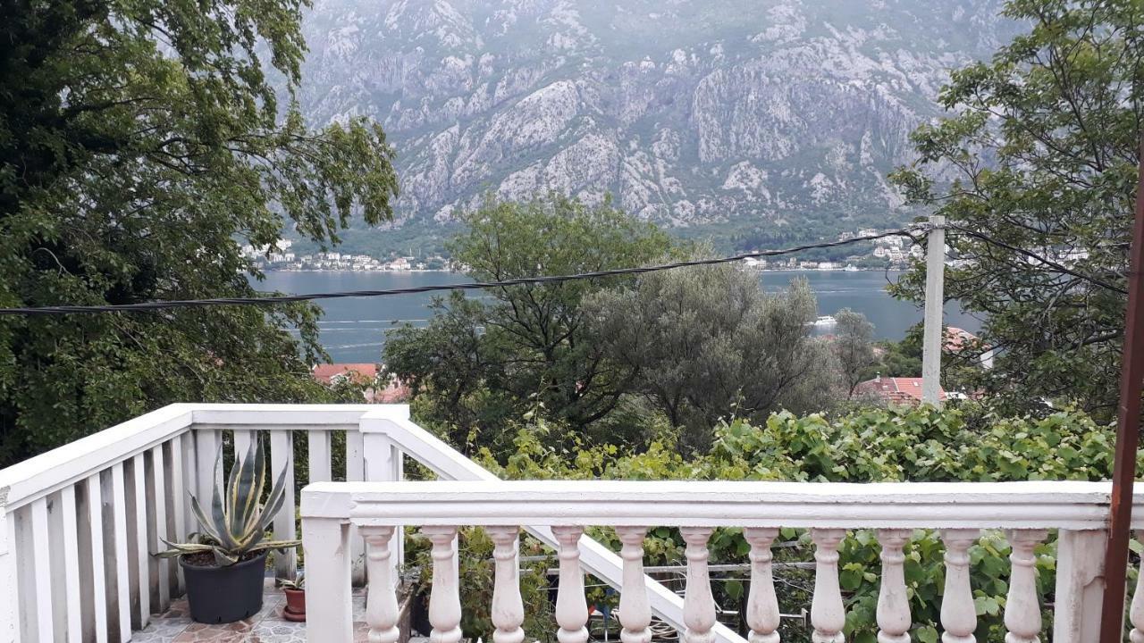 Vila Ruska Prčanj Esterno foto