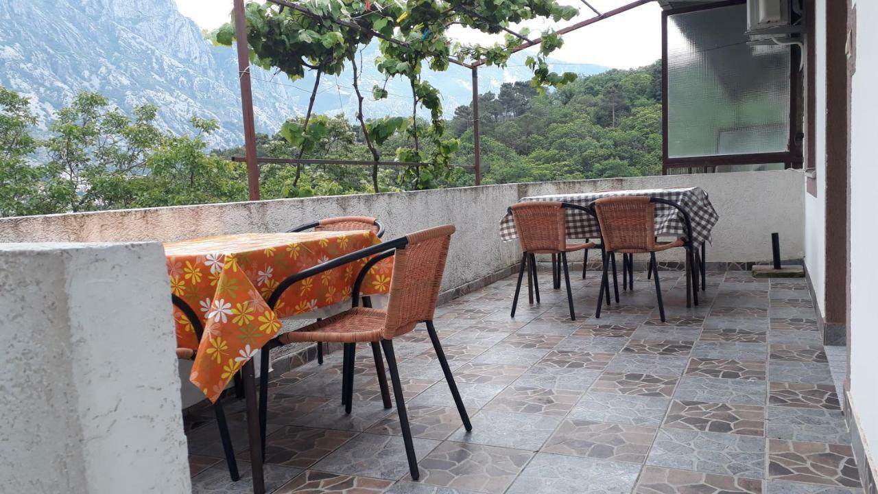 Vila Ruska Prčanj Esterno foto