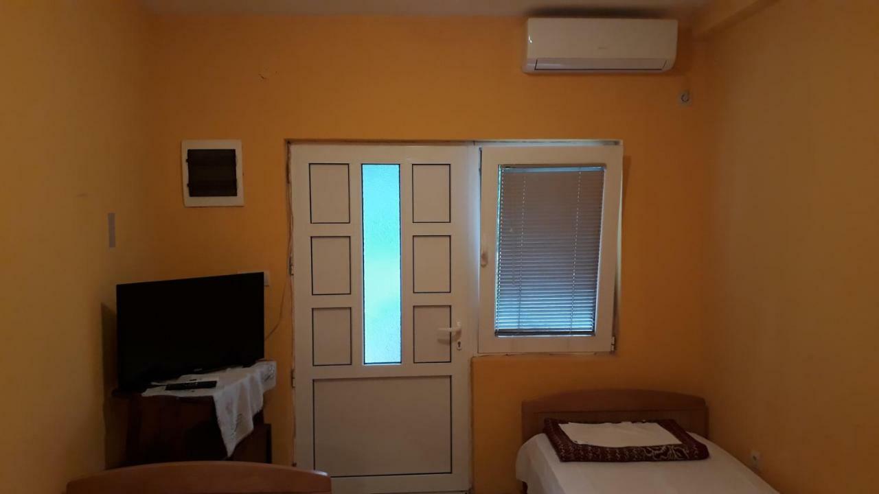 Vila Ruska Prčanj Esterno foto